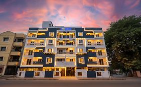 Hotel The Sun Suites - Yelahanka